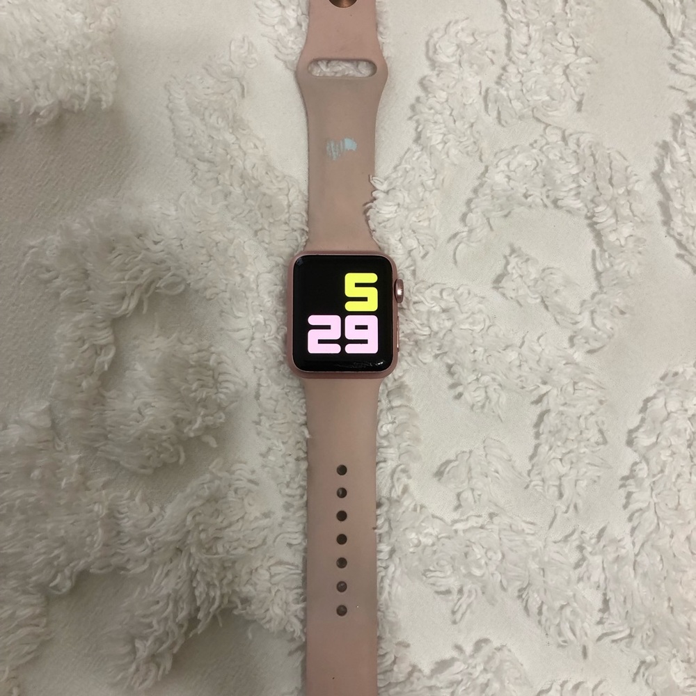 Series 1/rose gold aluminum/38 mm Apple Watch